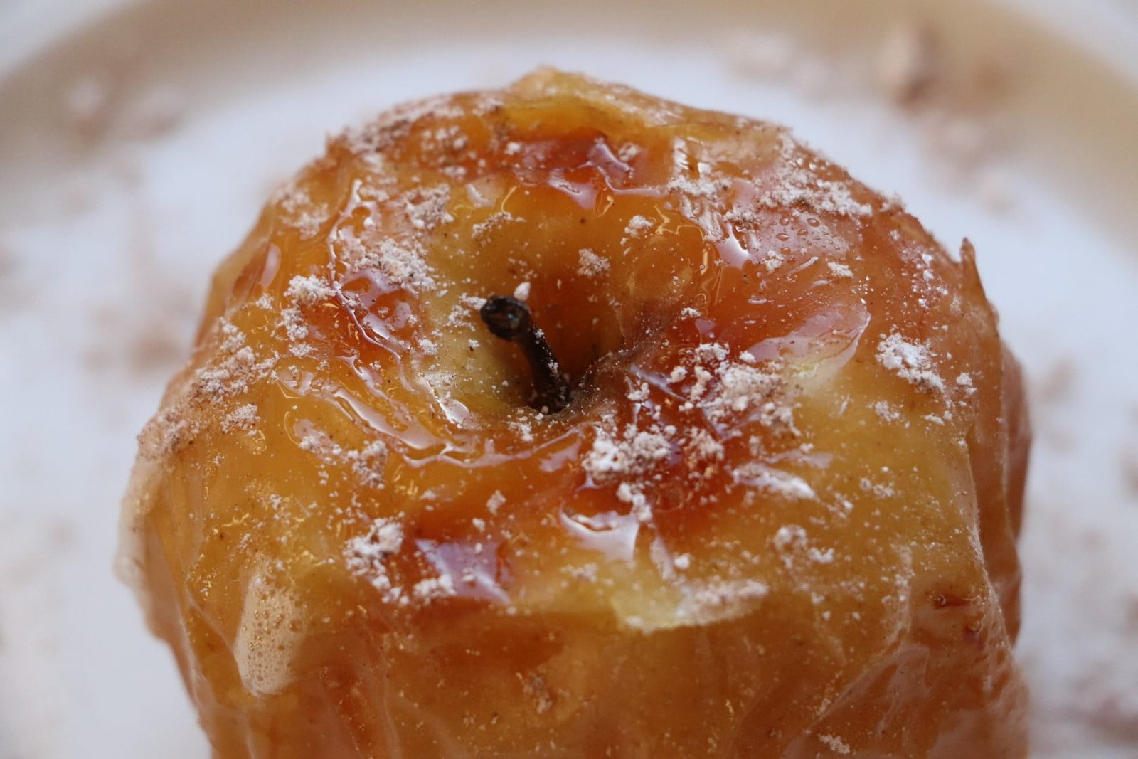 Baked apples in airfryer with cinnamon sugar