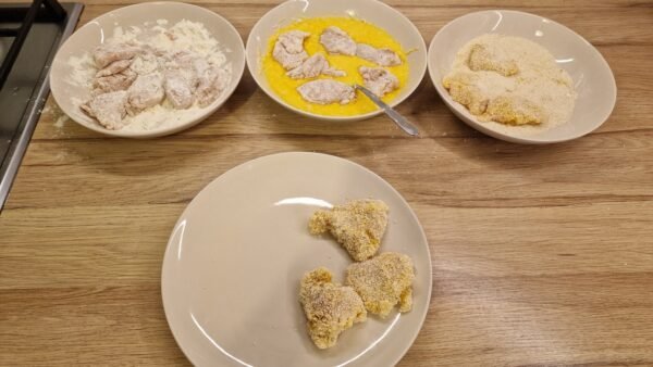 Breading chicken nuggets with Parmesan