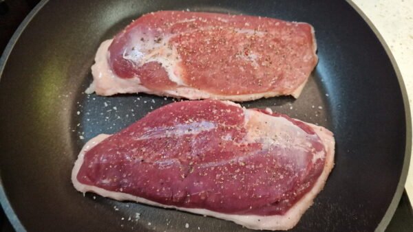 Pre-cooking duck breast in pan