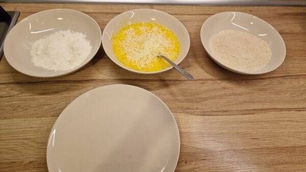 parmesan chicken nuggets breading preparation